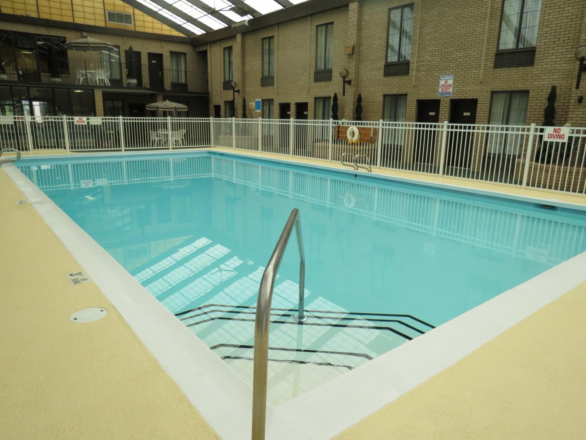 Gold Vault Inn Radcliff 외부 사진