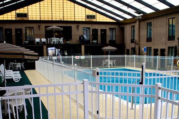 Gold Vault Inn Radcliff 외부 사진